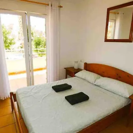 Apartment Vibrant Albir Pad
